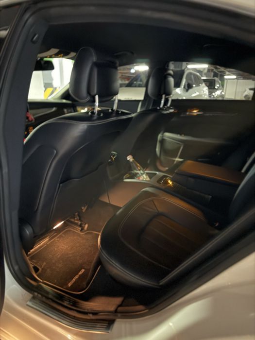 Mercedes benz CLS 400 4-matic