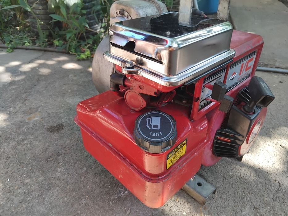 Бензинова водна помпа моторна градинска