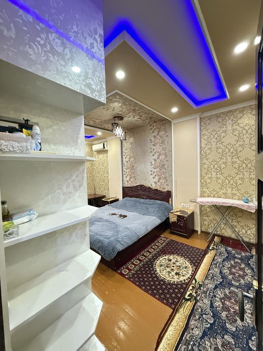 Уй сотилади 2- қават 3 хона юбилейни офис маркет орқасида