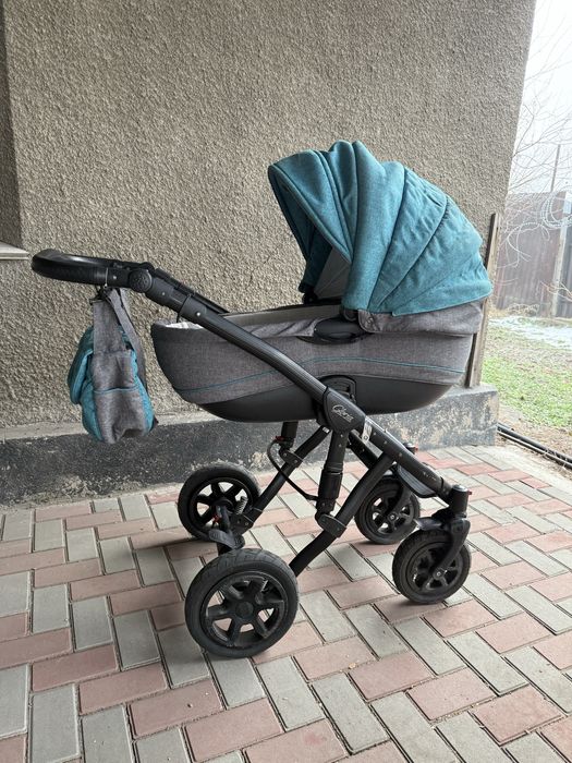 Продам детскую коляску Glory Classic 2 в 1