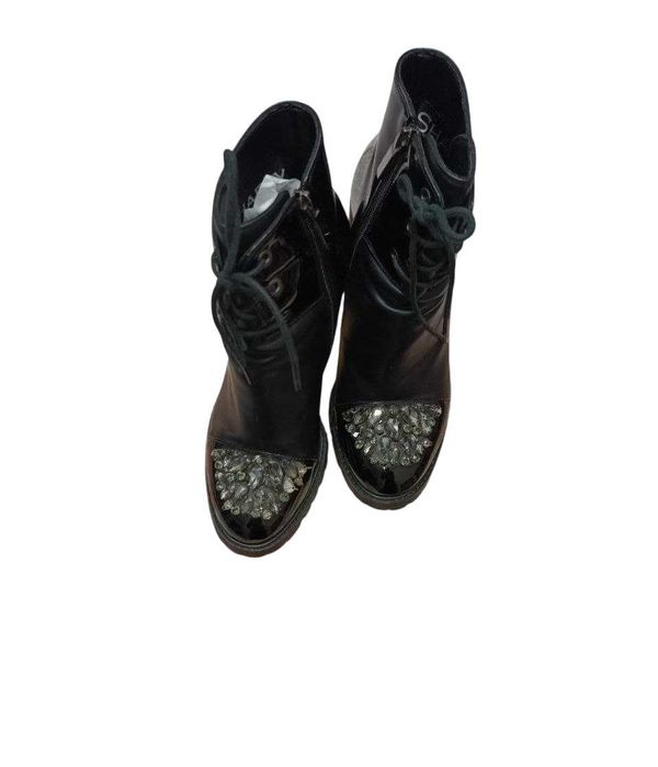 Сапожки женские на каблуке