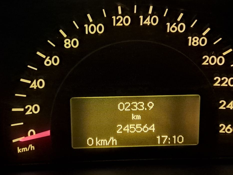 Mercedes C180 compressor