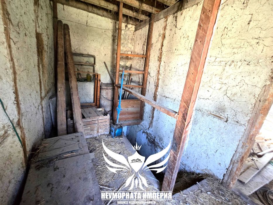 Продавам двуетажна къща 120РЗП с 152кв. двор в село Малево