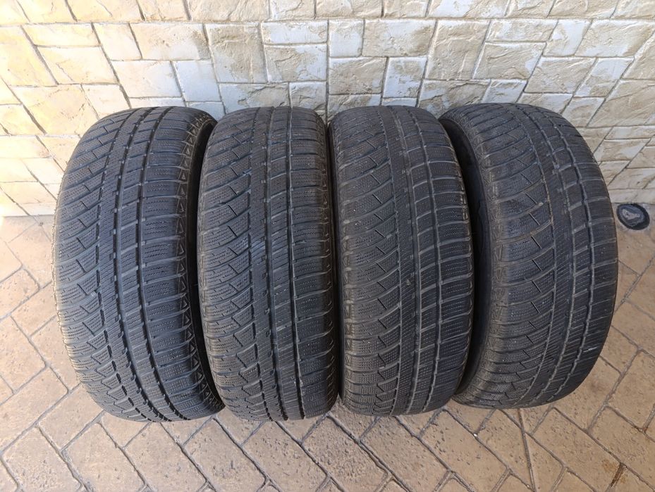 Всесезонни гуми ROADX 215/55/17 dot 4524