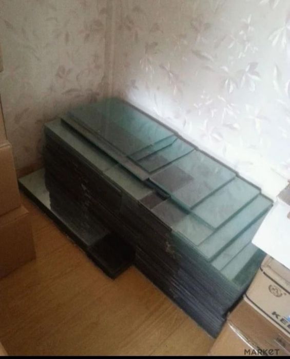 Продаются полки стеклянные!