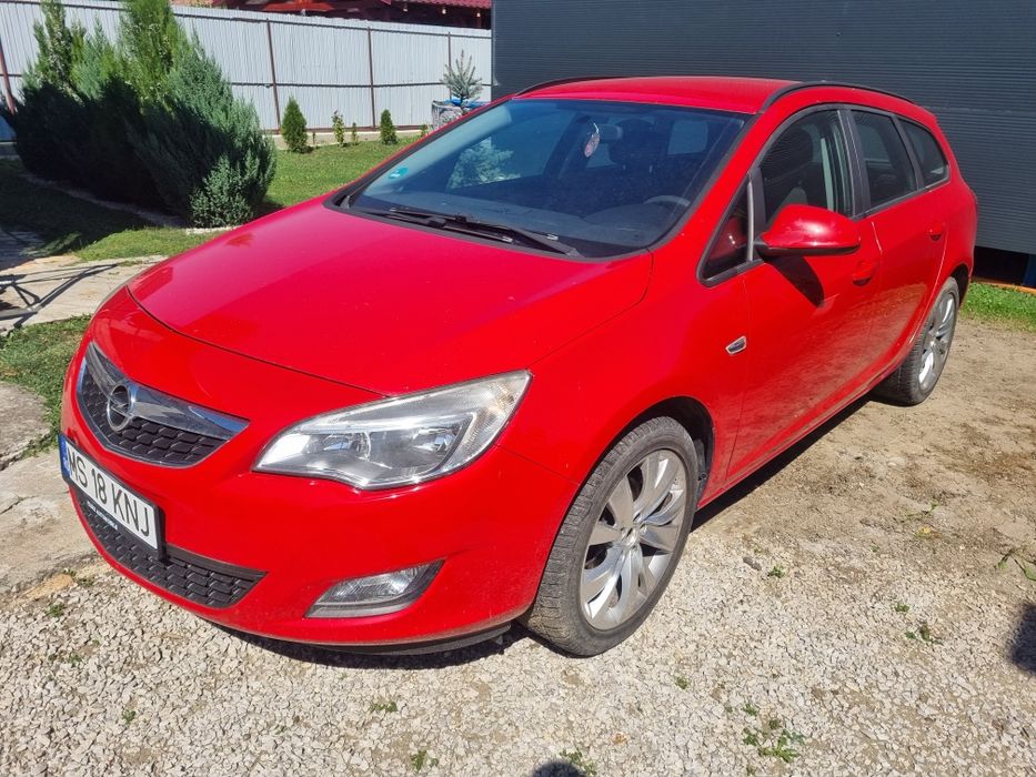 Opel Astra J motorină motor de 1.7 consum foarte mic