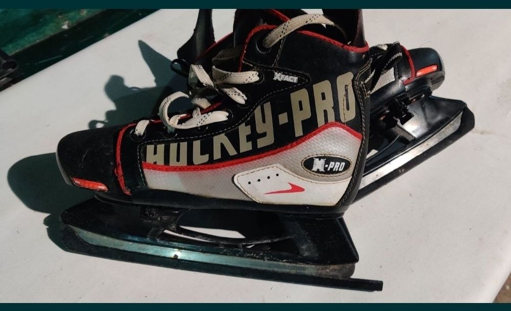 Patine gheata Hokey‑Pro marimea 36‑38 stare foarte buna