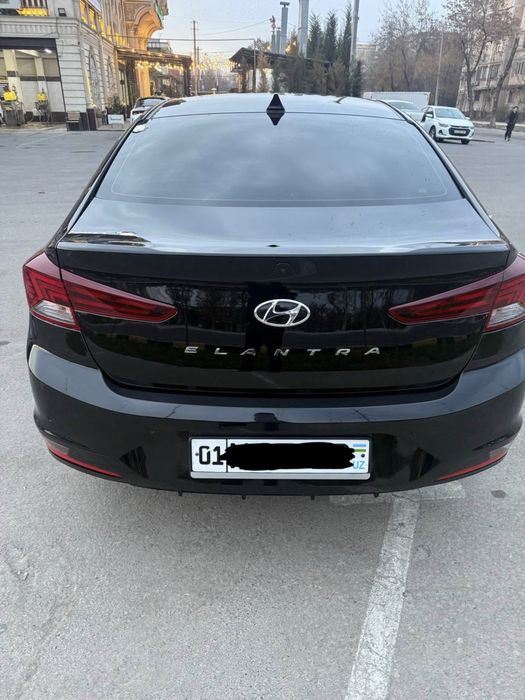 Hyundai Elantra 2020