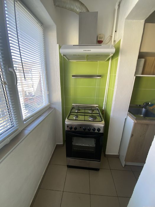 Inchiriez garsoniera zona micro IV