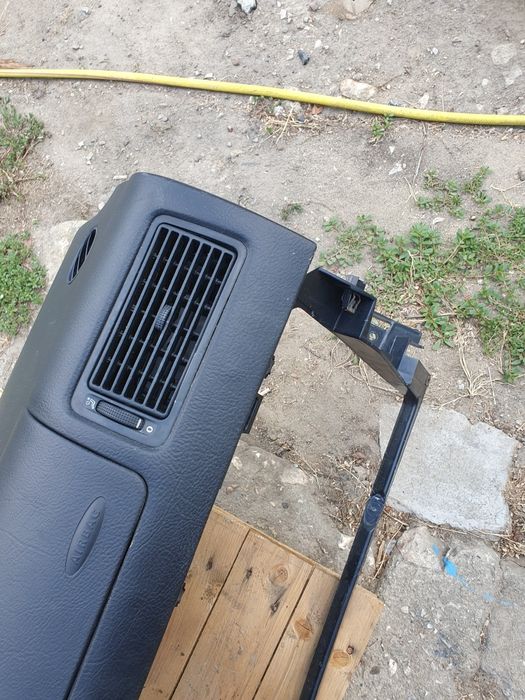 Арматурно табло Golf 4