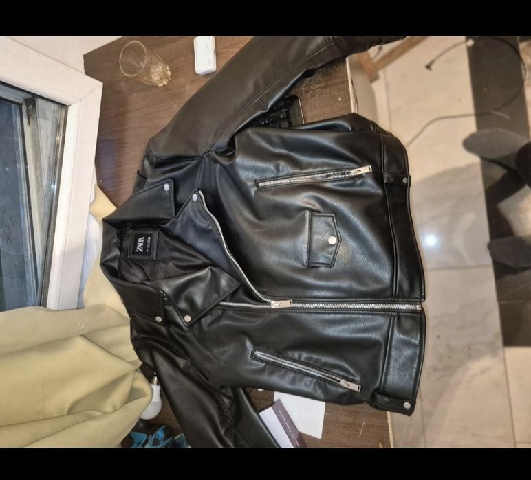 Geaca de piele zara