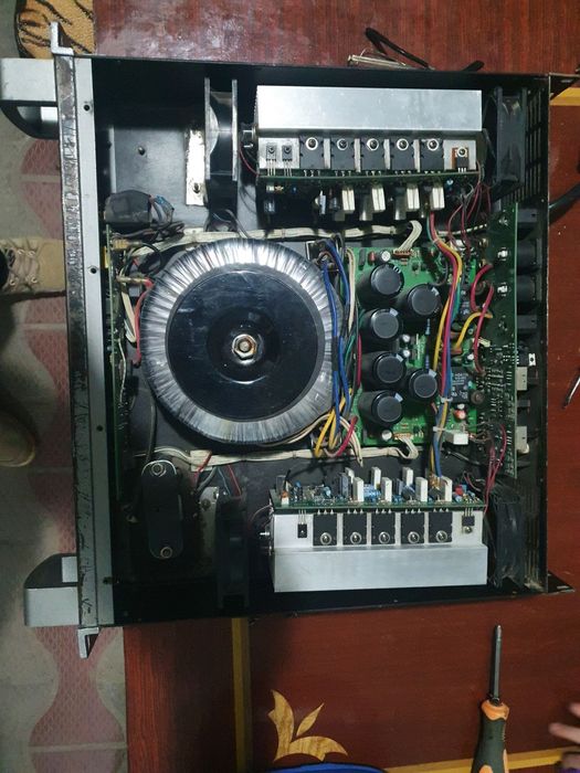 P7000S YAMAHA Усилитель мощности