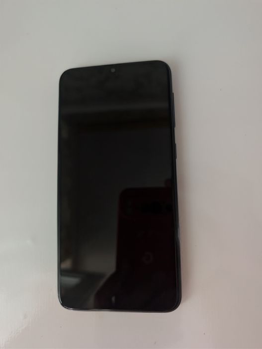 Samsung Galaxy A10 / telefon de buget pentru uz de zi cu zi