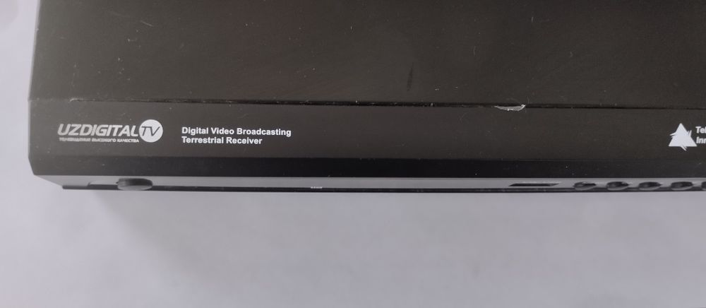 Тюнер UZDIQITAL TV -  не рабочий