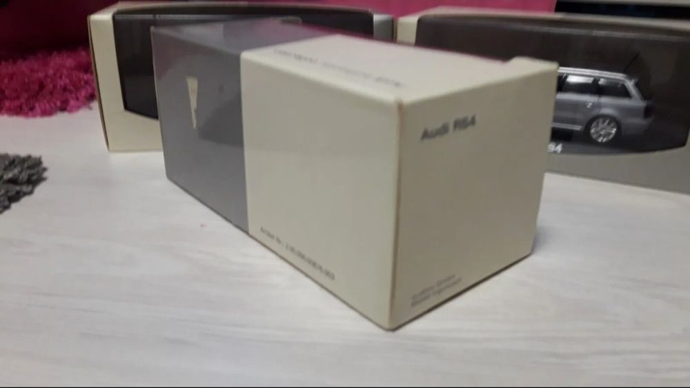 Модел Minichamps 1:43 Audi RS4 Avant B5