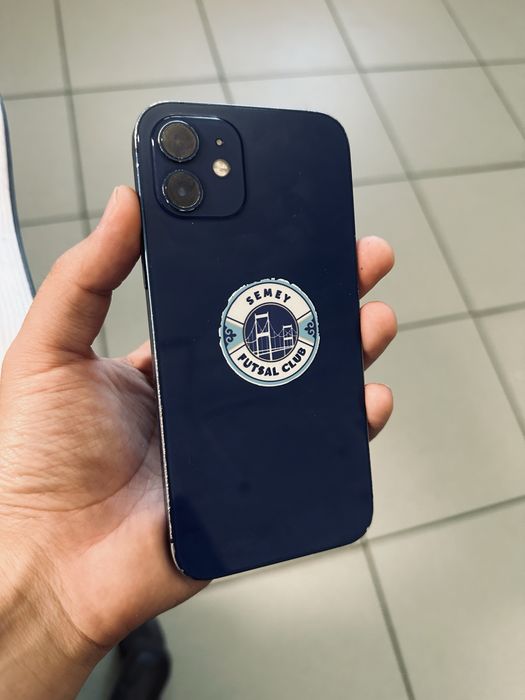 iPhone 12 64GB синий