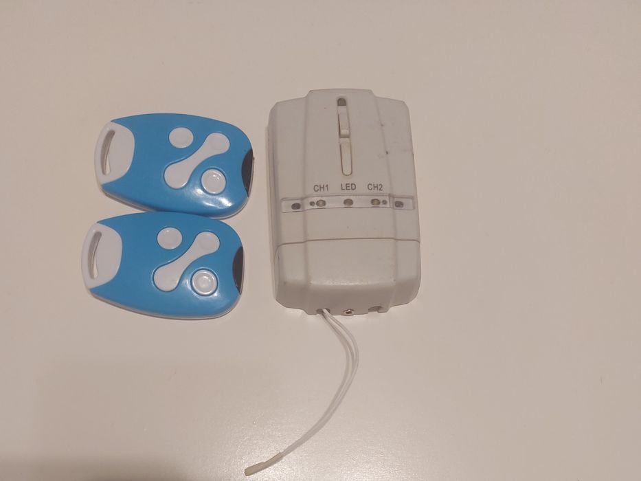 Linomatik receptor 2 canale+2 telecomenzi / lampa + fotocelule