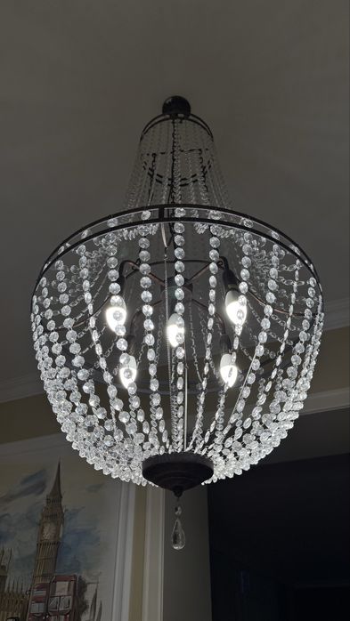 Продам длинную люстру