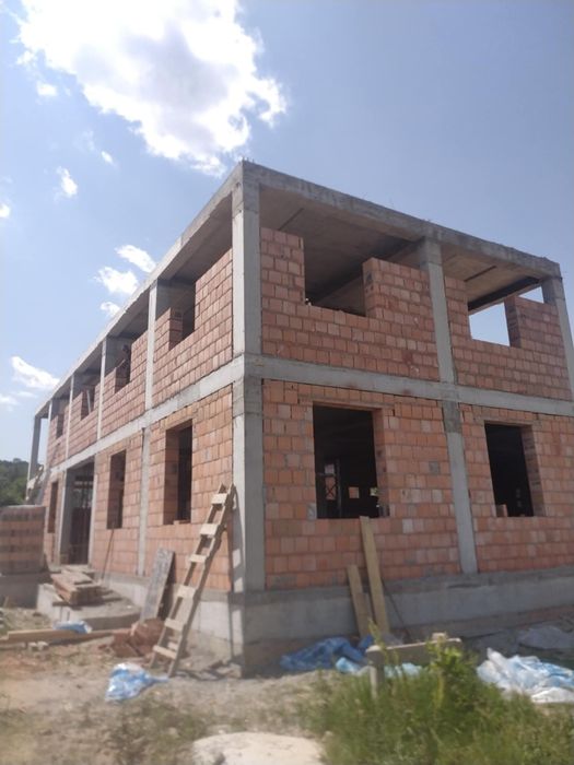 Firma de construcții DAMI COM CONSTRUCT SRL