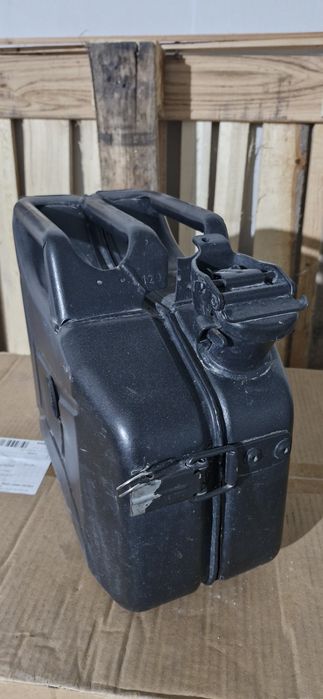 Метален куфар "туба 10л"