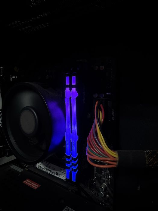 Memorie Kingston FURY Beast RGB 16GB DDR4 3600MHz