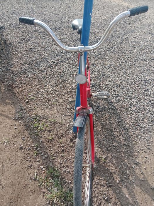 Қызыл велосипед -красный велосипед