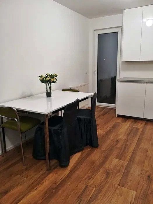 Închiriez apartament cu două camere, Bistrița