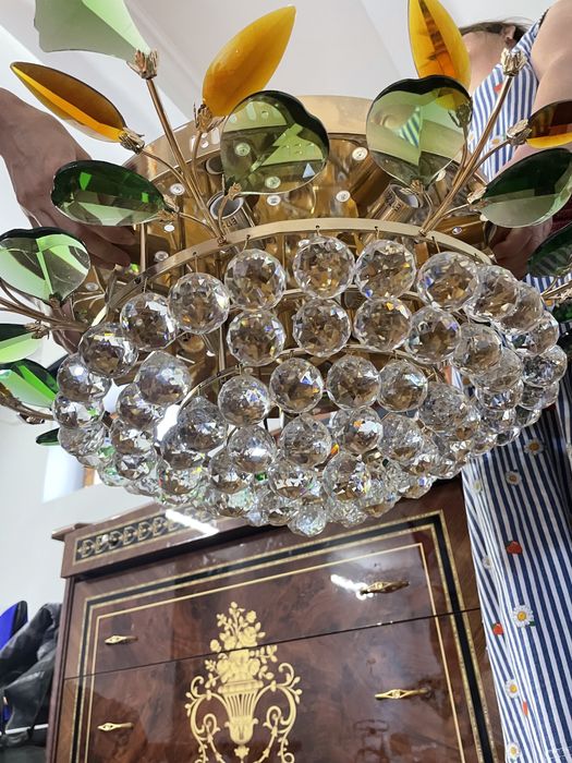 Продам люстра