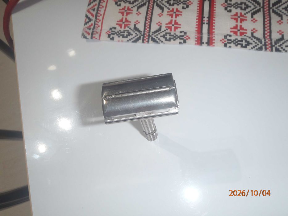 Aparat vechi ras barbierit 1963  Gillette Slim Adjustable Made in USA I4  aproape nou