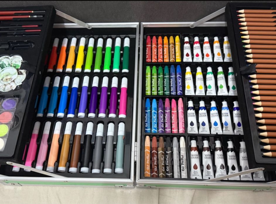 Trusa de desen compartimentata