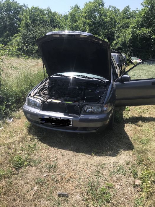 Volvo v40 1.9D на части
