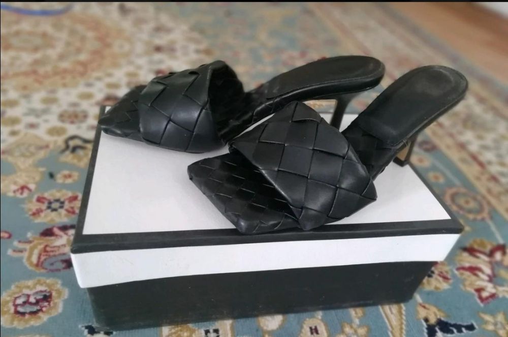 Продам новые туфли под Ботега