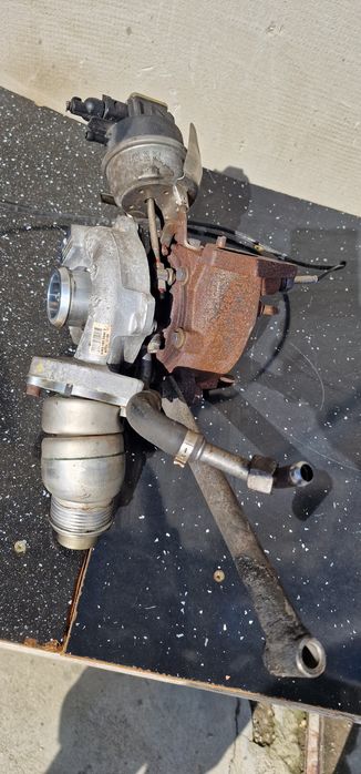 Turbina audi a4 b8 CAGA    03L 145 702H impecabila ca noua fara joc