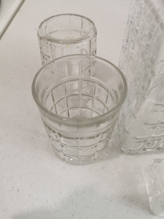 Carafă cu 4 pahare
