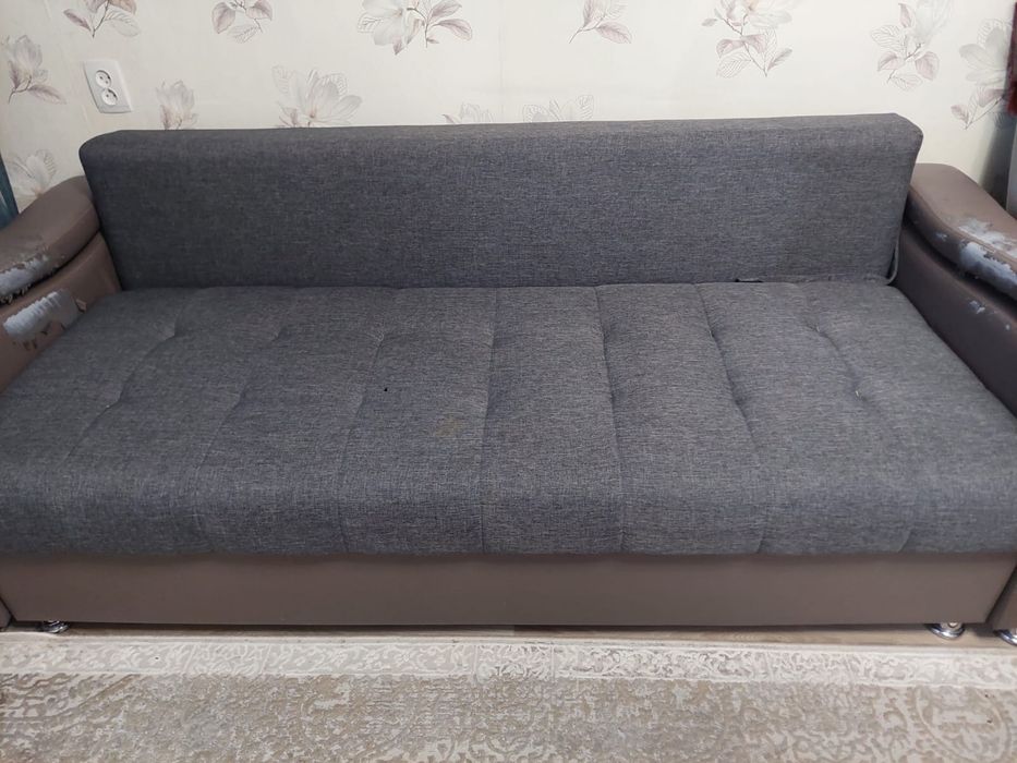 Продам диван в хорошем состояний!