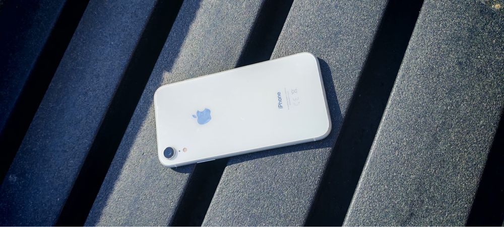 iPhone XR 64GB Alb IMPECABIL – Face ID NU merge – 89% baterie