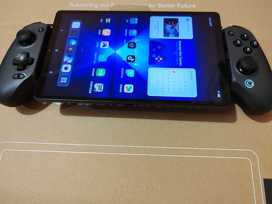 Legion Y700 Gaming Tab Gen 4, 8.8-Inch 165Hz, 16Gb, 512gb,ULTRA tablet