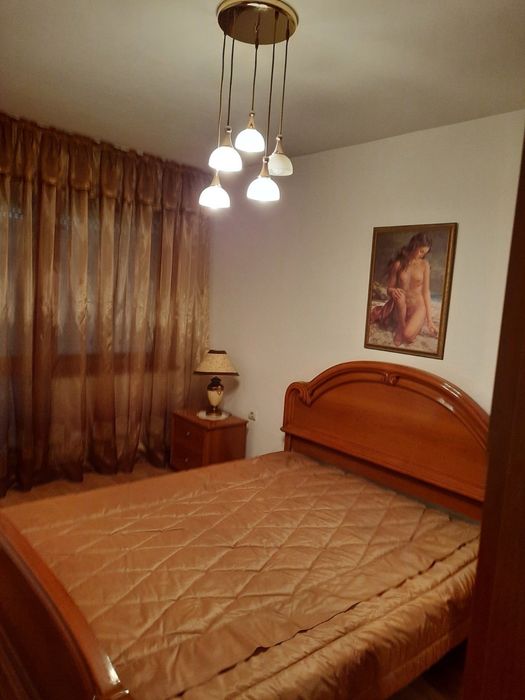 Продава се Тристаен апартамент в Пазарджик, Идеален център - 105 кв.м за 1429 €/кв.м - Снимка #8