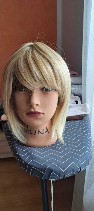 Vand peruca din par natural