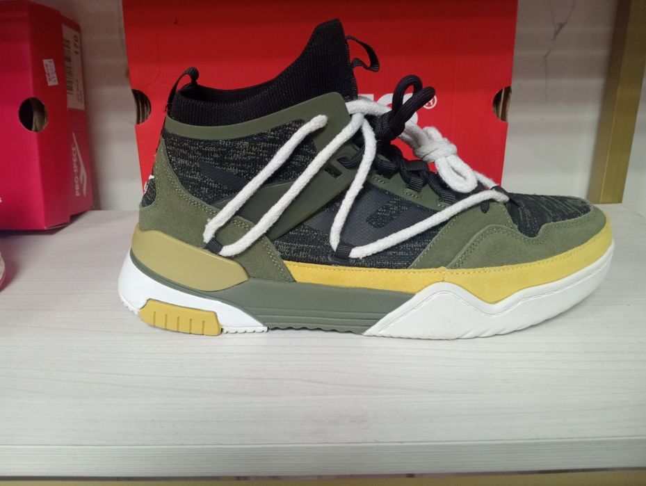 Спортивные кросовки