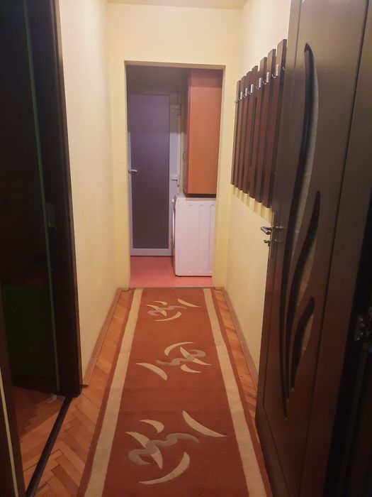 Închiriez apartament cu 3 camere Lugoj