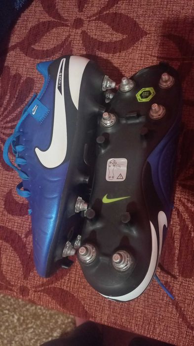 Оригинални бутонки Nike