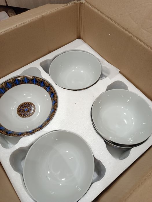 Набор посуды для обеда, ужина