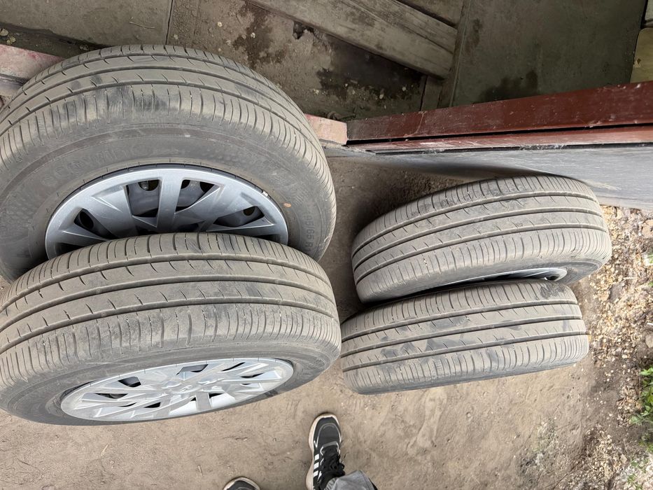 Продам летние шины с дисками в комплекте
