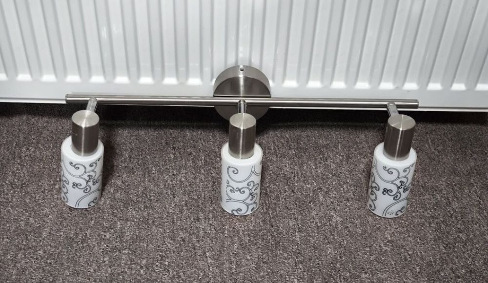 6 x Corpul de iluminat cromat cu 3