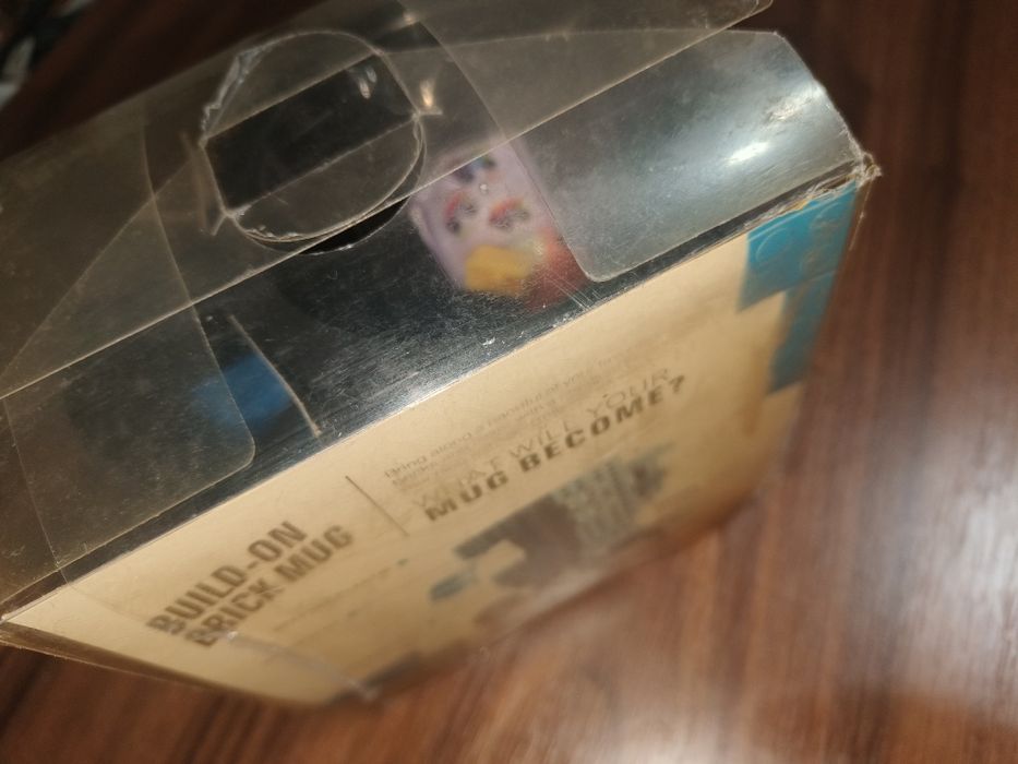 Vând cană tip LEGO