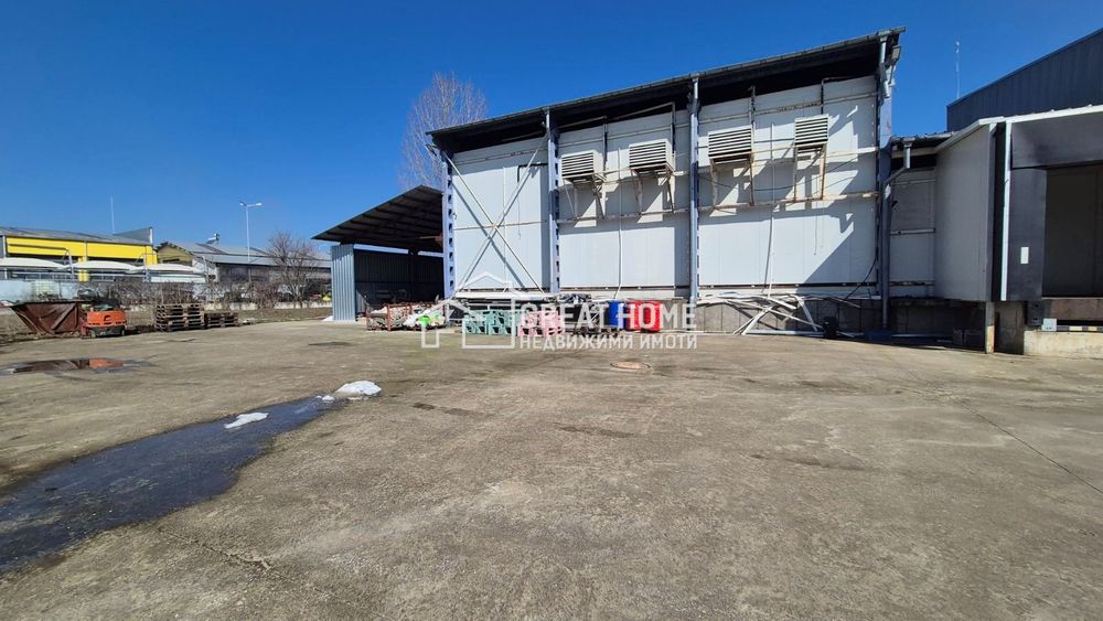 Продава се Промишлена сграда в Търговище, Промишлена зона - 7500 кв.м за 240 €/кв.м - Снимка #11