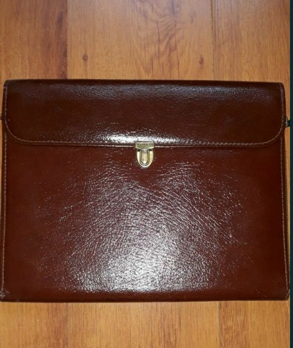 Папка-портфель, супер цена.