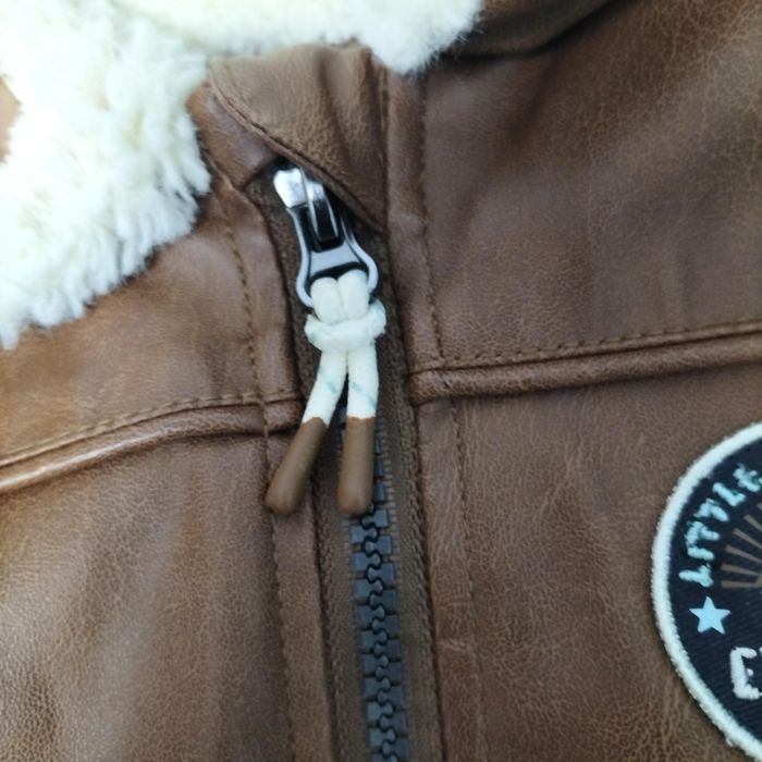 Geaca baiat superbă