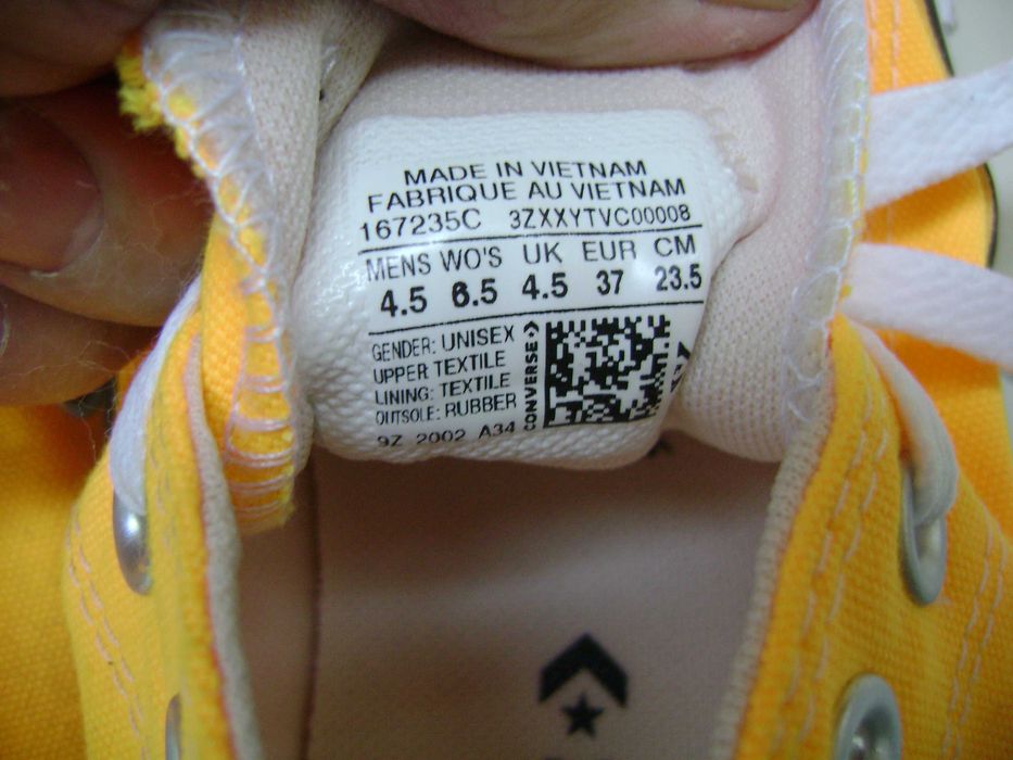 Продавам дамски кецове Converse № 37